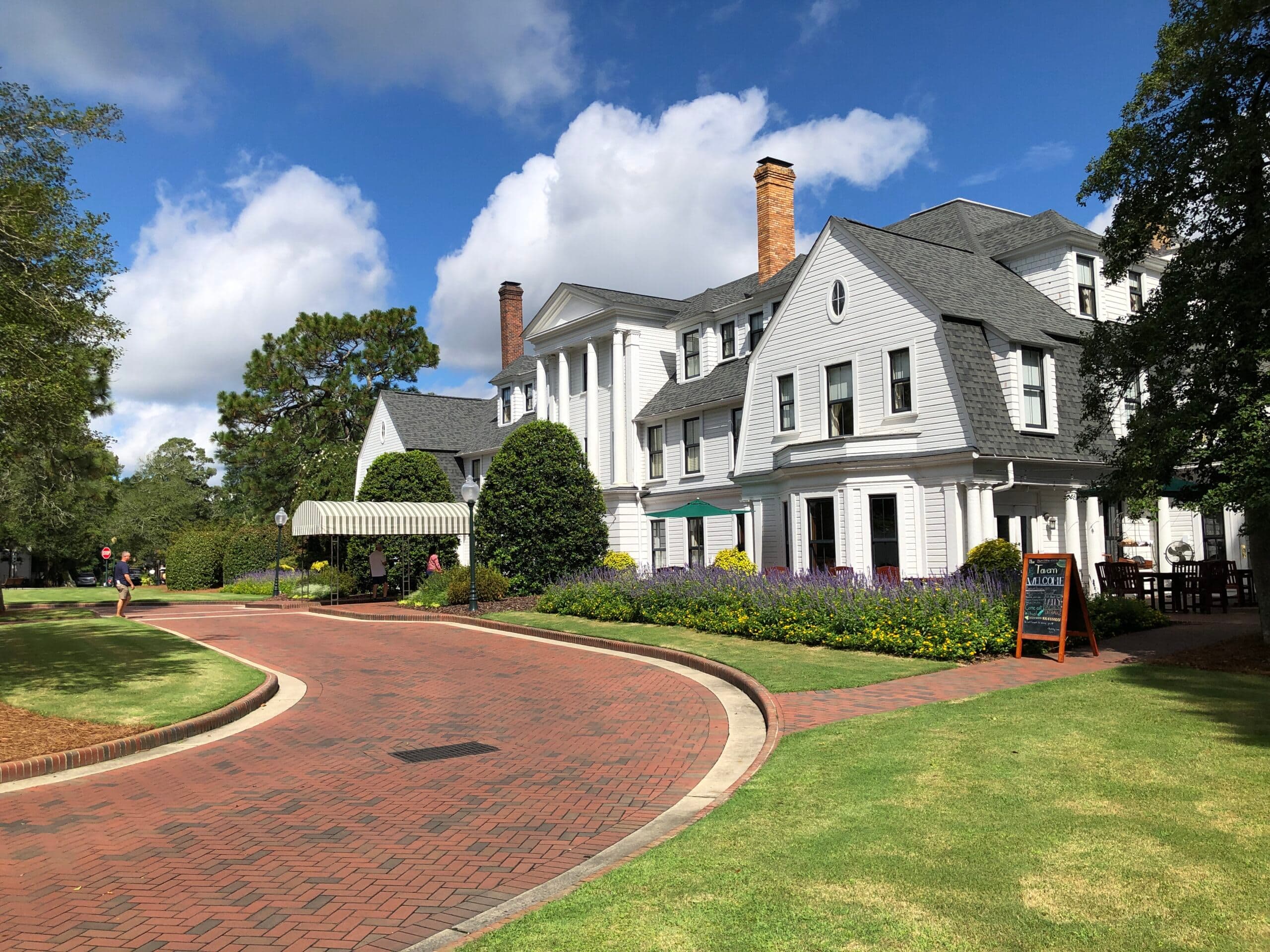 The Holly Inn